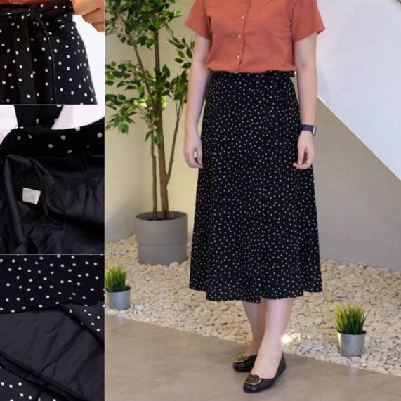 ❁TERBAIK❁ Rok GU by Uniqlo Original Flamedy Polkadot Skirt Black GU POLKADOT *T*
