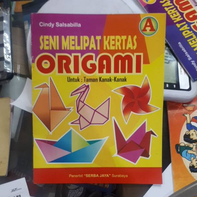 

Seni melipat kertas origami SJ