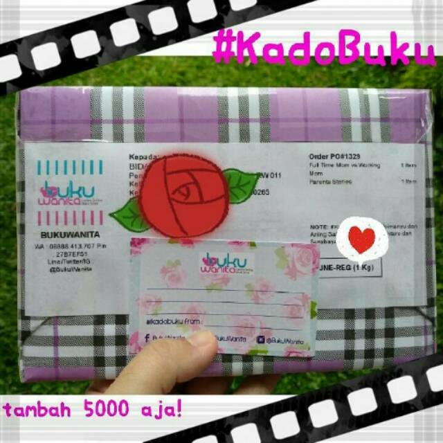 

Kado Buku (Kertas Kado dan Kartu Ucapan)
