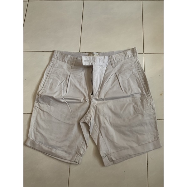 mango man casual pants celana pendek pria preloved size 32
