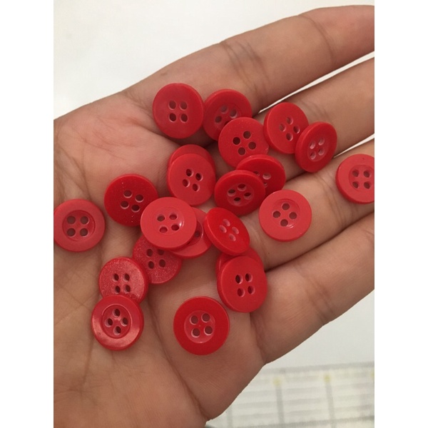 

Kancing Kemeja 11mm 4 Lubang Per Lusin Merah