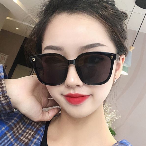 kacamata hitam wanita trendy vibrato sunglasses jgl155 (2A1)