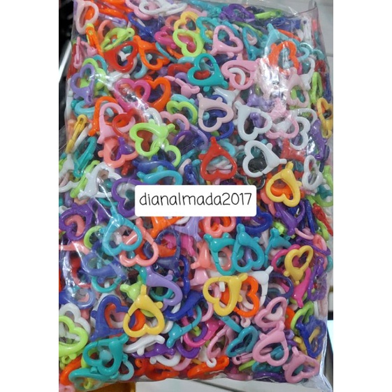 grosiran kokot udang plastik model LOVE (2.2×2.5cm)