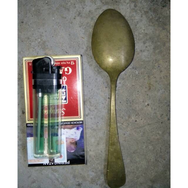 Sendok makan kuningan kuno antik