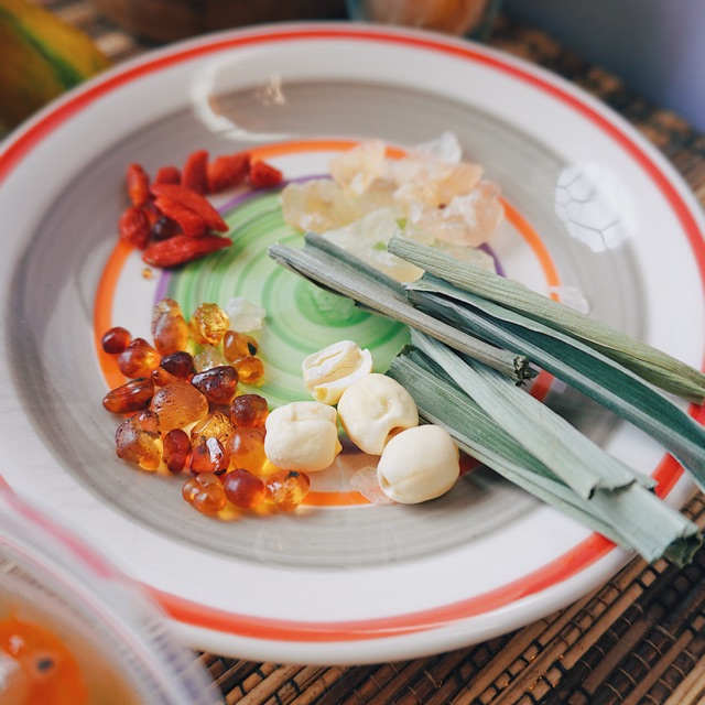 

Peach gum keringan/mentah