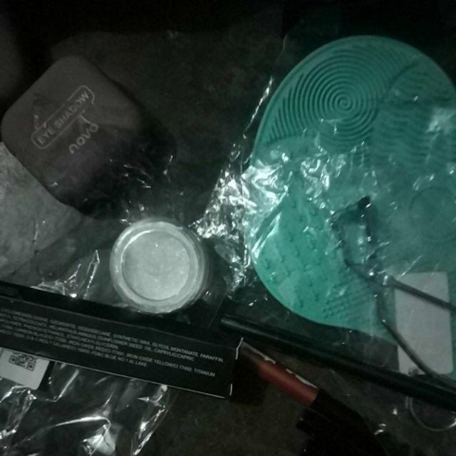 Alas Silikon Portabel Universal Warna Polos Dengan Suction Cup