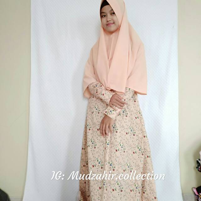 Gamis Poetry Motif Bunga Kecil