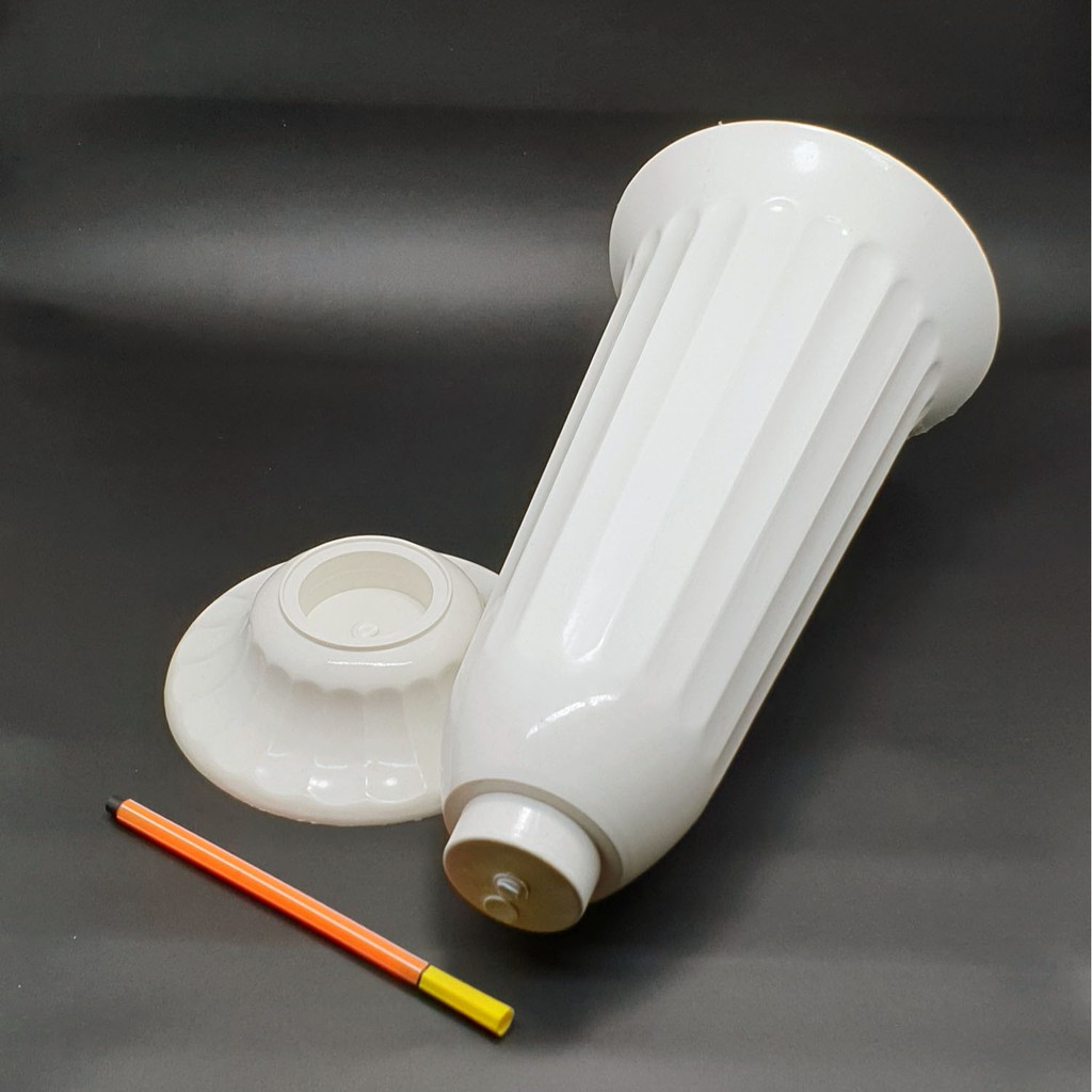 RB VAS BUNGA PLASTIK Tinggi 32.5 cm/POT BUNGA PLASTIK/VAS PLASTIK PUTIH/ Vas Piala