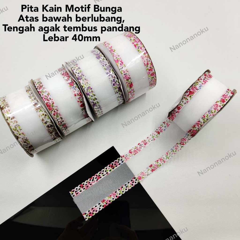 Pita Kain 1,5 inch 4 cm Bunga Atas Bawah Berlubang, Tengah Putih Hiasan Hampers Souvenir Mahar