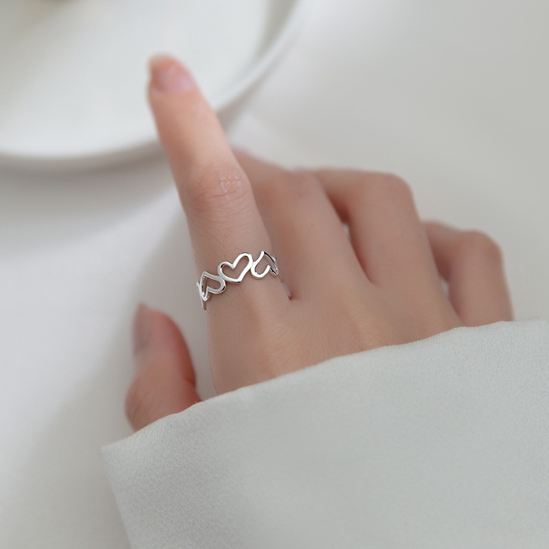 2pcs / Set Cincin Bentuk Hati Warna Silver Gaya Korea Untuk Wanita