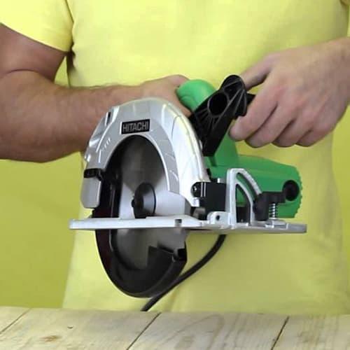 MESIN GERGAJI LINGKAR HITACHI C7SS CIRCULAR SAW 7"
