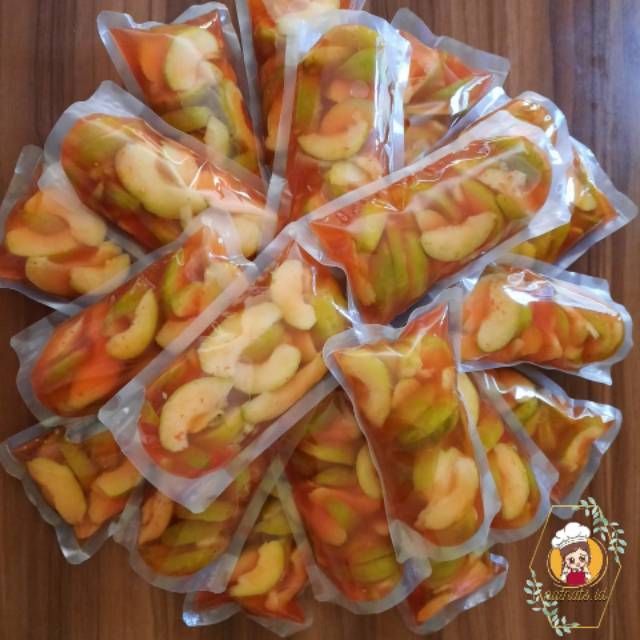 

Asinan Buah Jambu Kristal 400Gr (pedas)
