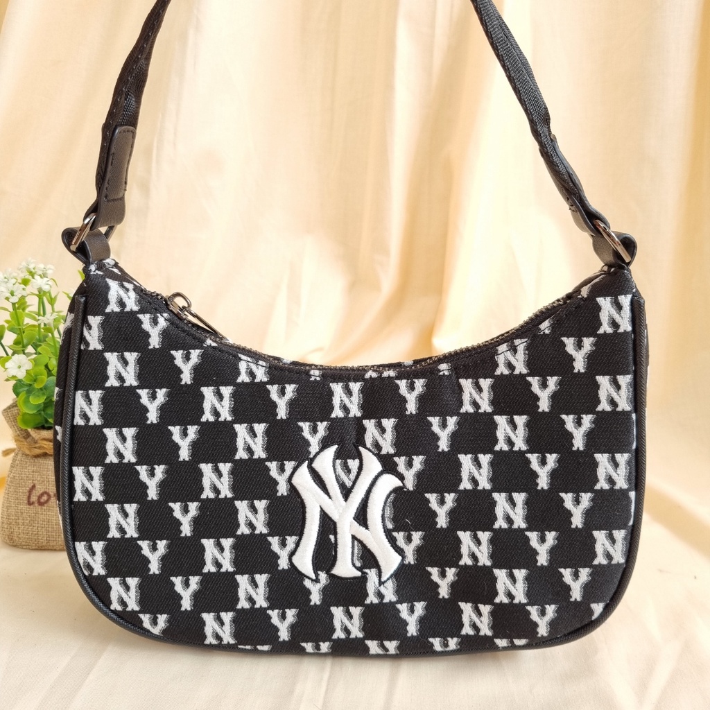 TAS MLB WANITA YANKEES MONOGRAM JACQUARD HOBO BAG