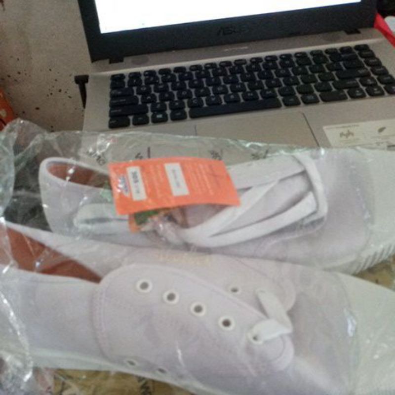 Sepatu Nanyang Takraw