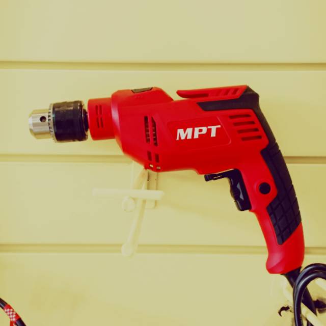 MPT Electric drill 13mm bor with armed