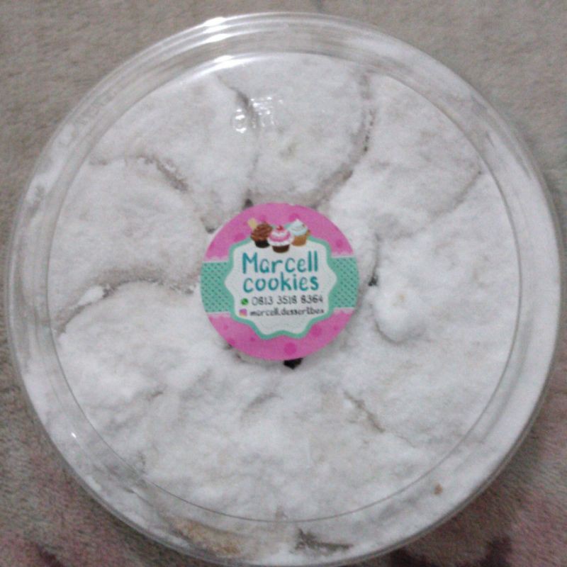 

PUTRI SALJU bulan sabit marcell cookies