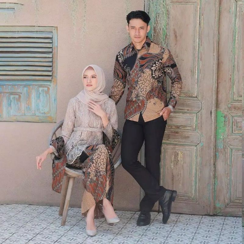 BAJU COUPLE KEBAYA BROKAT KONDANGAN TUNANGAN KAPEL AKITA WIDBATIK UWIKBATIK-Couple