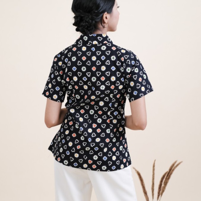 Kebaya Batik Jumputan Lengan Pendek Meradelima Katun Hitam