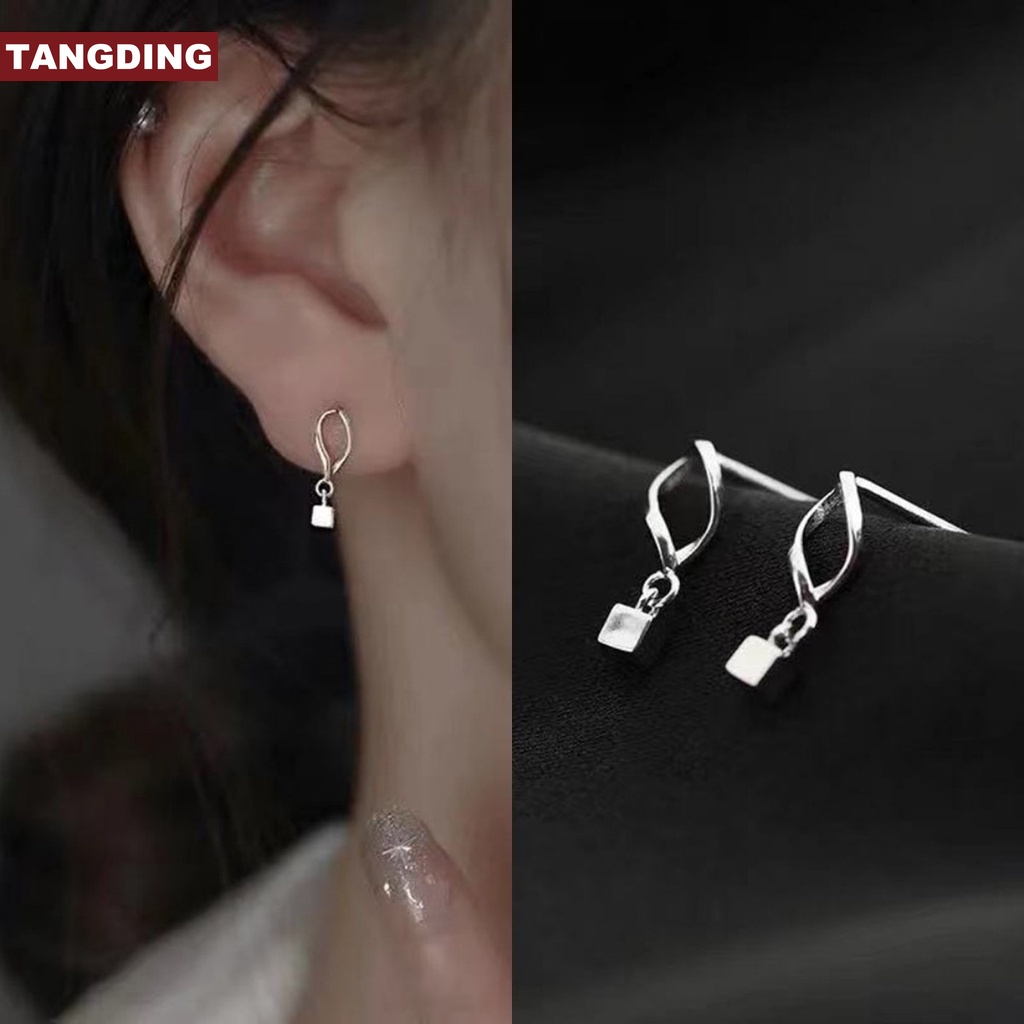 【COD Tangding】Personality Wave Square Earrings Female Small Earrings Korea Temperament Earrings Fashion Jewelry Accessories