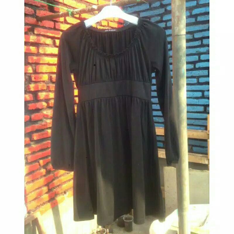 Preloved Tunik Blouse Cewek Casual Polos Hitam Kuliah Kerja Murah