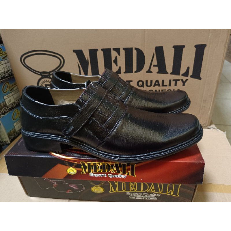 Sepatu Pantofel Sepatu Kulit Pria Sepatu Kantor Sepatu Medali