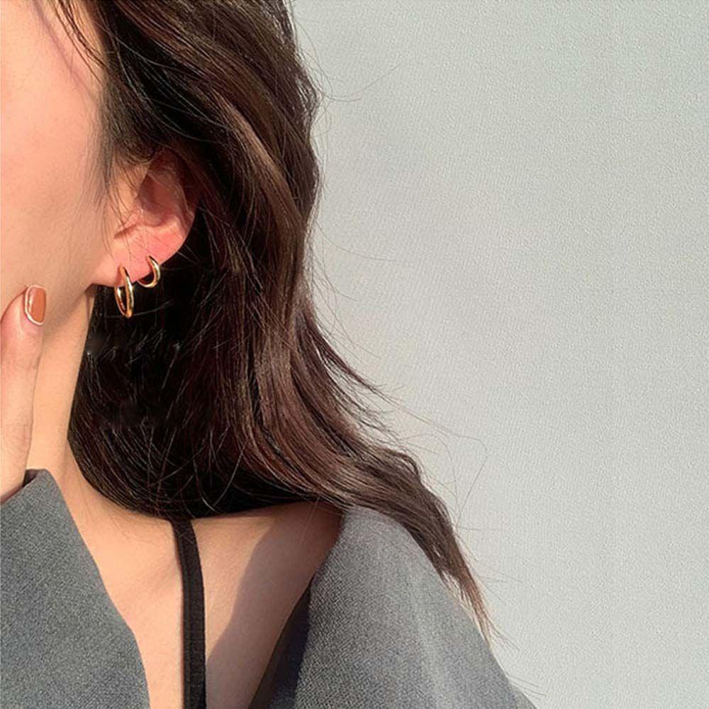 Anting Hoop Agustina Daily Simple Warna Emas Ear Studs Warna Silver Bahan Metal Minimal Gaya Korea