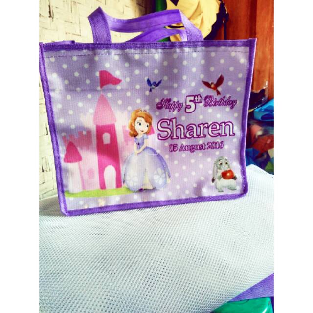 

Tas souvenir ulang tahun