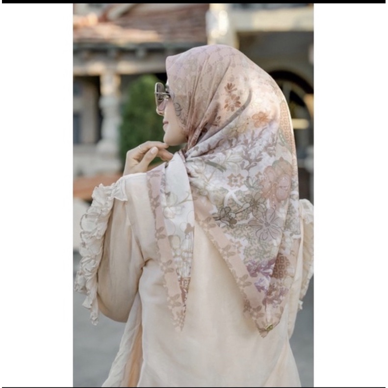 PL Buttonscarves The Dream Park Series