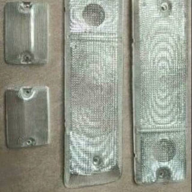 Mika Sein putih Hijet 1000