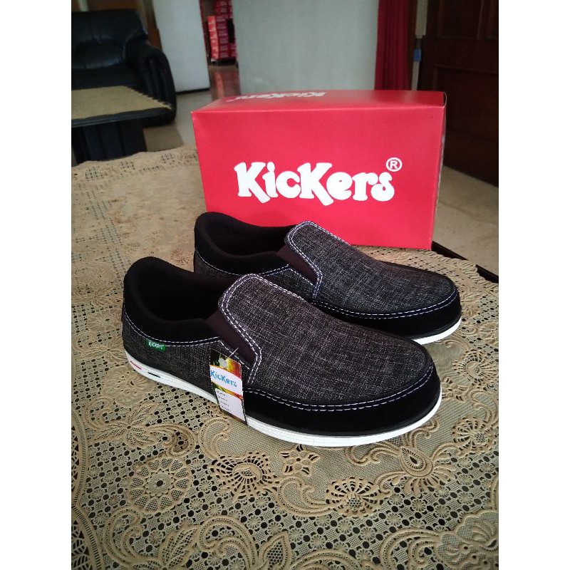 Sepatu Casual Slip On Kerja Kickers Pria