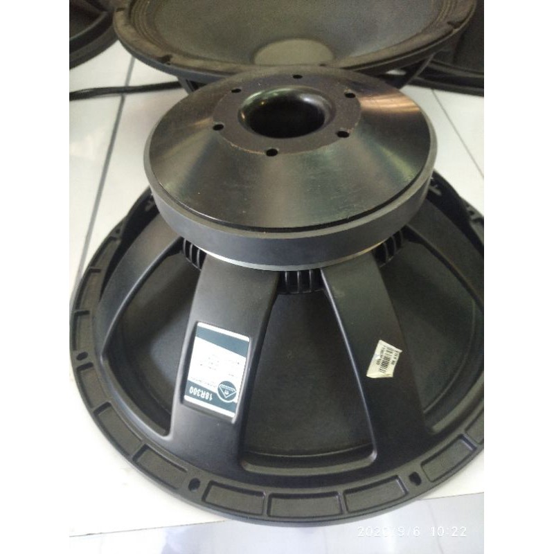 speaker original soundqueen 18R300 18 in termurah
