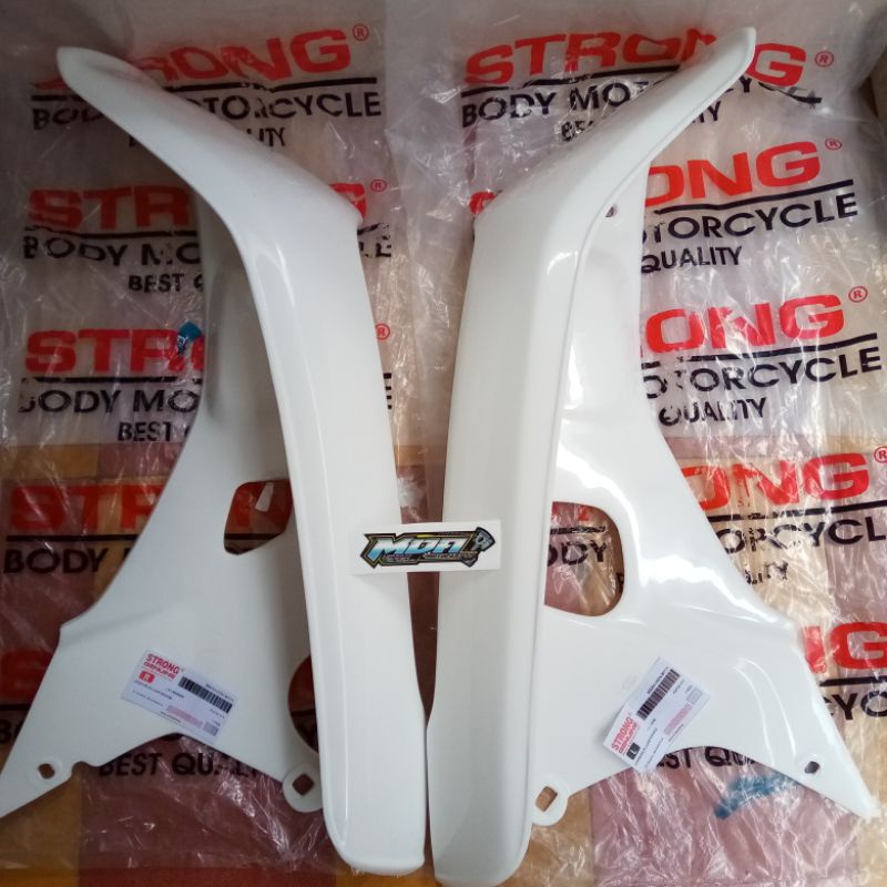 [READY] Sayap samping luar Astrea Grand merk STRONG warna putih