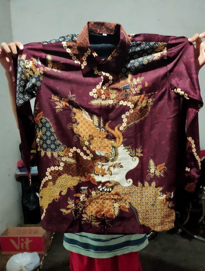 Kemeja Batik Pria Semi Sutra Silky Premium Puring Istimewa