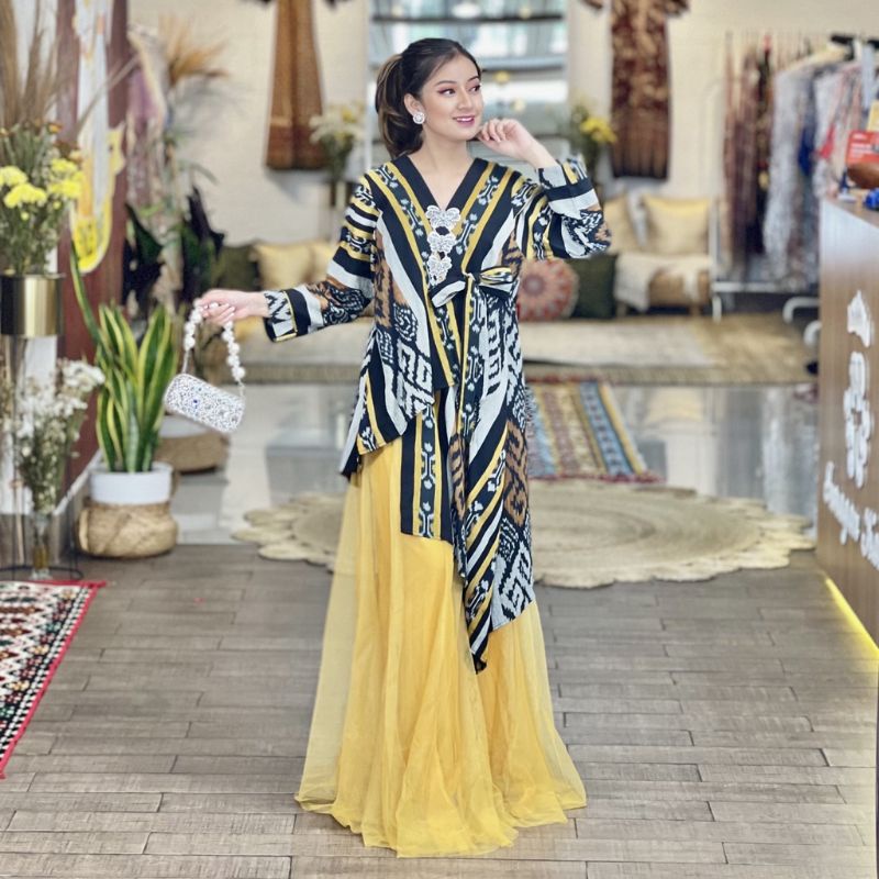 Set Tenun Osaka dan Rok tutu