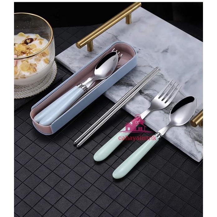 Set sendok alat makan 4 in 1/Alat makan stainless 1 set isi 4 pcs - Sendok Garpu Set