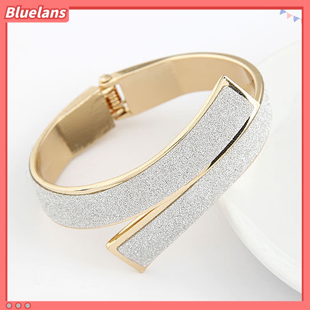 Gelang Bangle Model Terbuka Hias Glitter Gaya Elegan Untuk Wanita