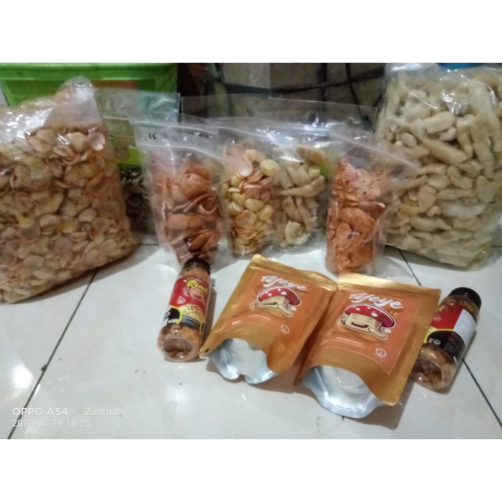 

ANEKA CEMILAN KERING SANTRI / LAUK SANTRI