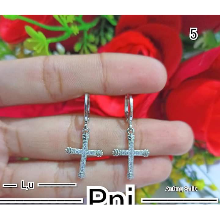 Anting Salib TITANIUM  Dewasa Varian Motif Perhiasan Wanita Gold dan Silver (COD)