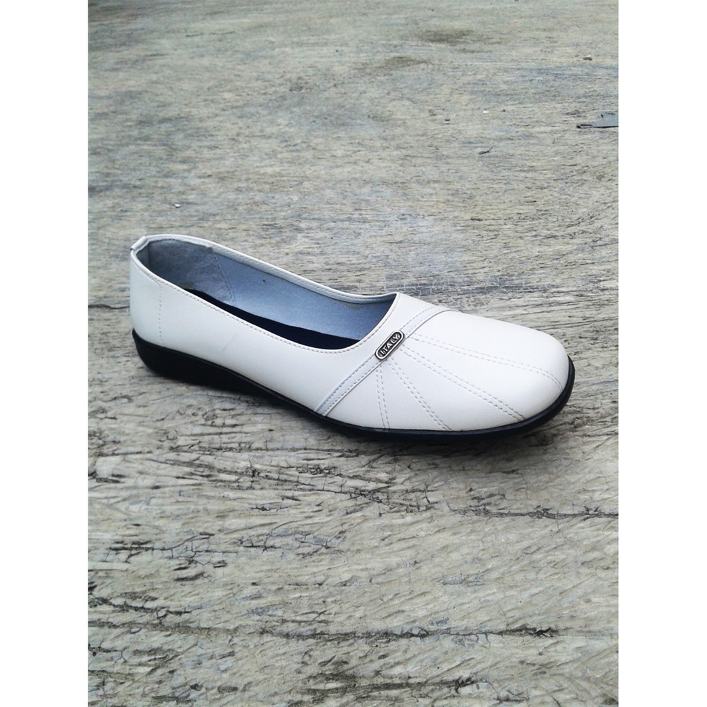 Sepatu Wanita Sepatu Pantofel Sepatu Kerja Flat Shoes Stikes AR03 Putih