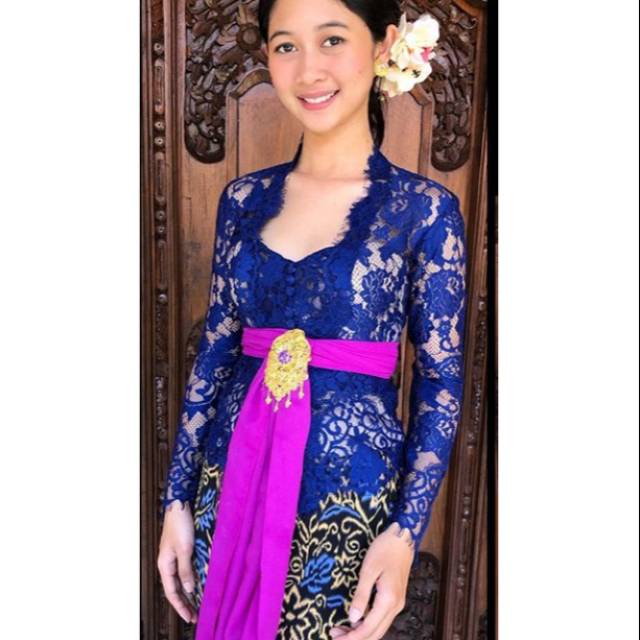 [kebaya saja tidak 1 set]Kebaya jadi bali model bed kancing bulat ( jahitan butik)