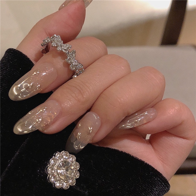 YEEZII Cincin Desain Kupu-Kupu Aksen Kristal Gaya Elegan Untuk Wanita