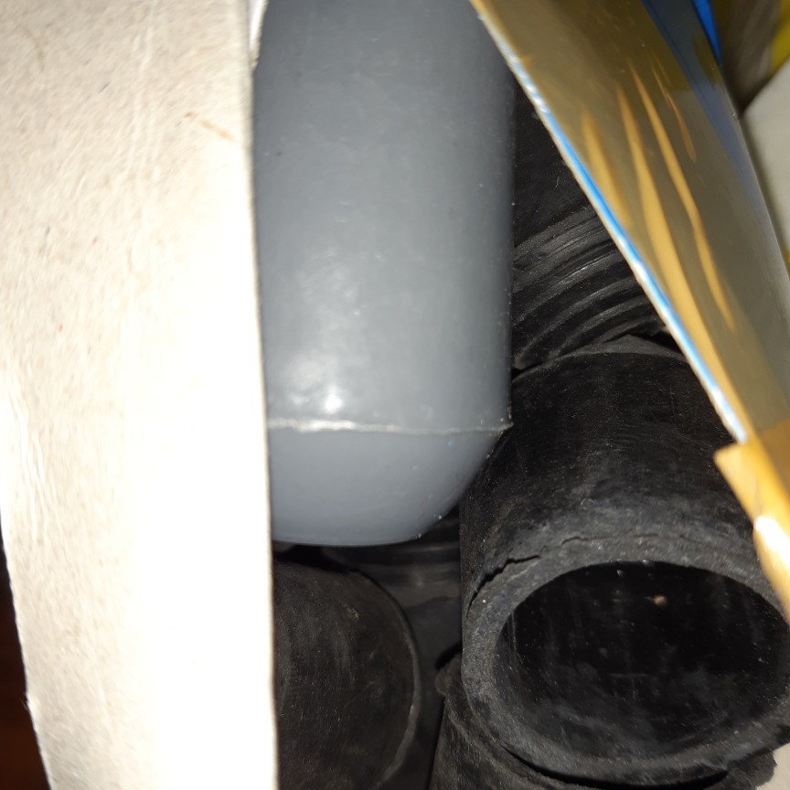 Karet Kaki Kursi Bulat Hitam Model Pemasangan Dengan Skrup Ukuran M