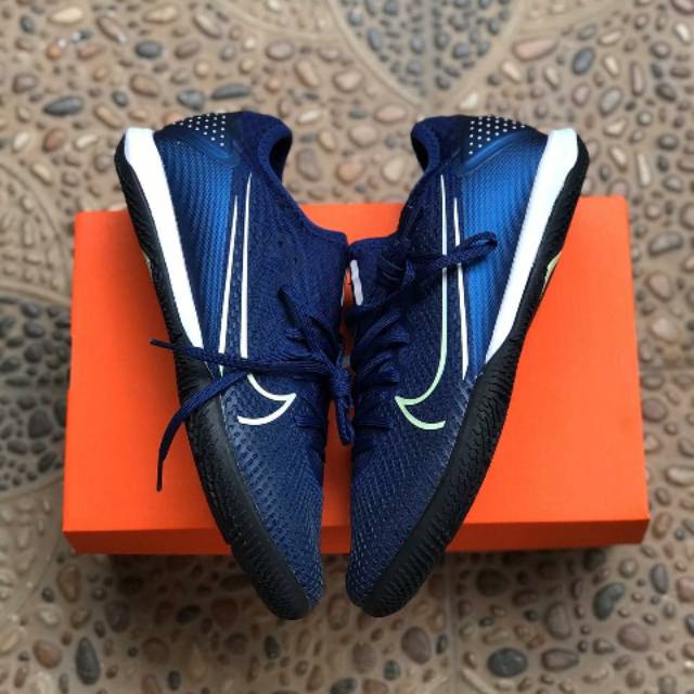 sepatu futsal nike vapor 13