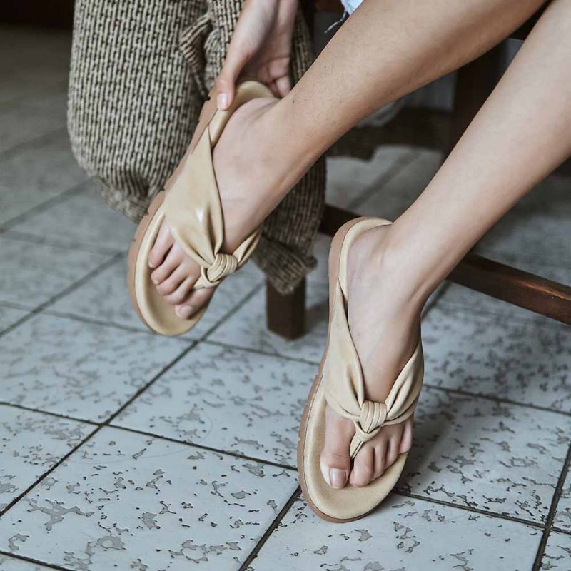 Sandal flat wanita sendal cantik bahan premium high quality garansi original