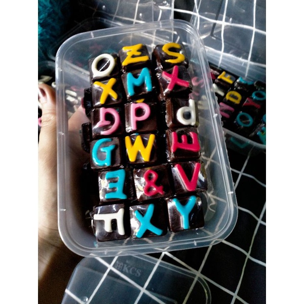 

coklat huruf isi 100 pcs