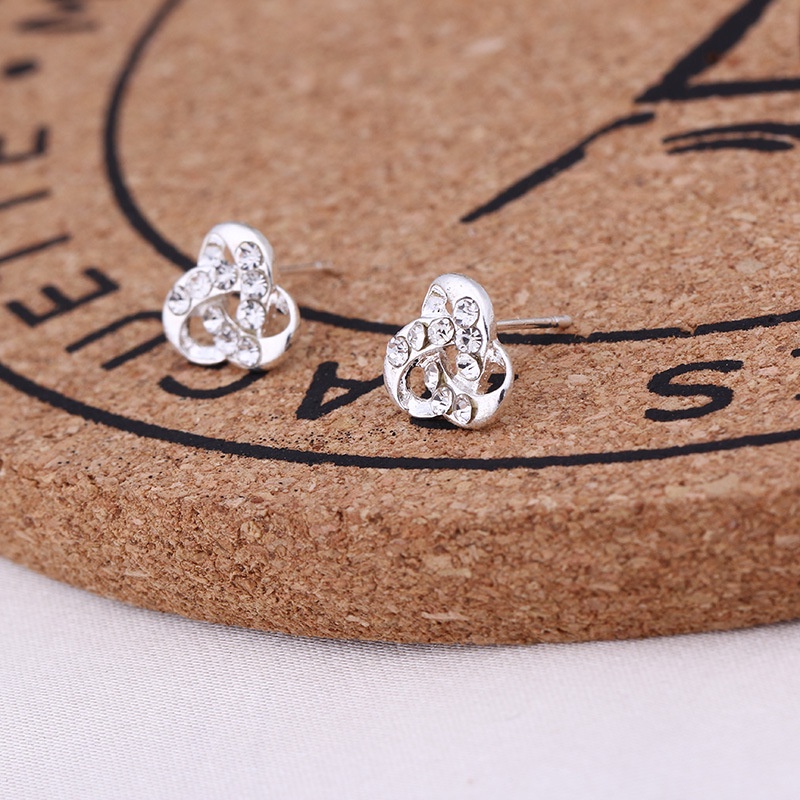 Anting Stud Mutiara Berlian Imitasi Bentuk Bintang Hati Beruang Butterfly Waterdrop Untuk Wanita