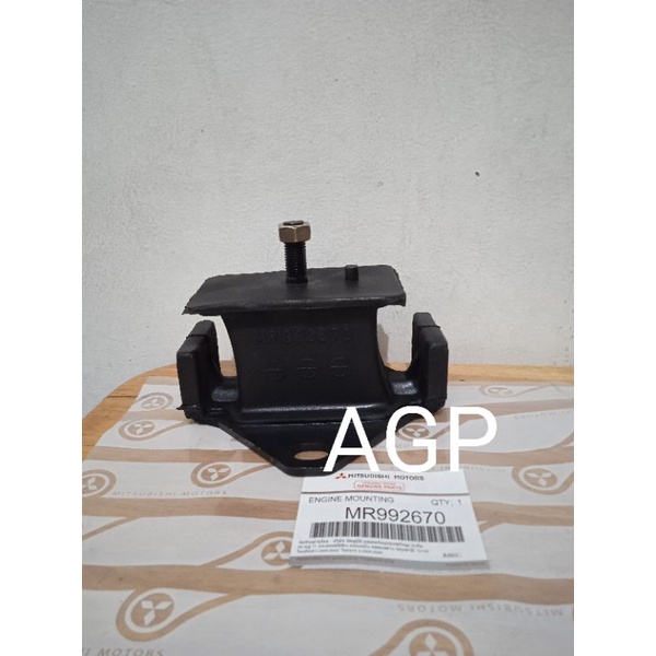 Engine Mounting Monting Dudukan Mesin Depan Triton MR992670