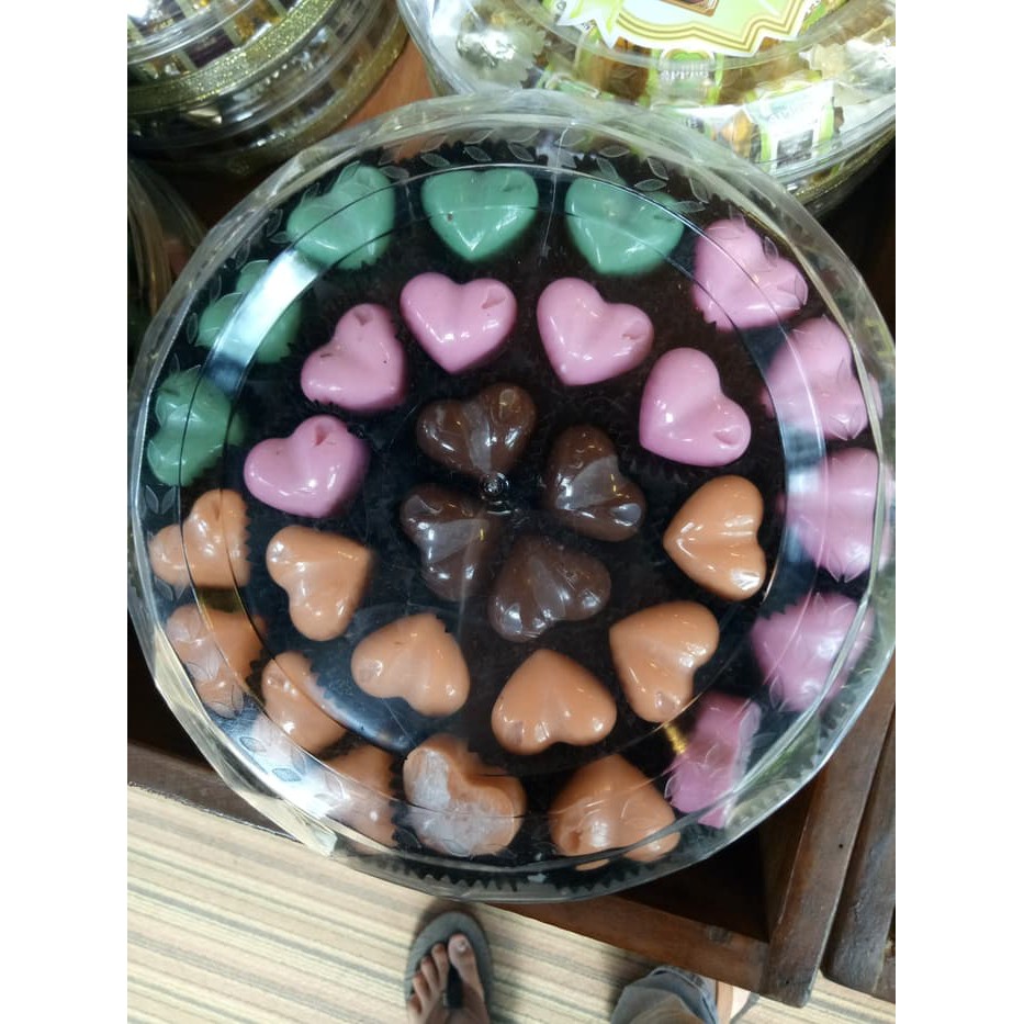 

cokelat praline motif love toples sekat tray 3