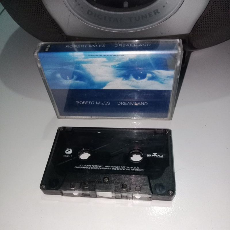 Kaset Pita Robert Miles - Dreamband
