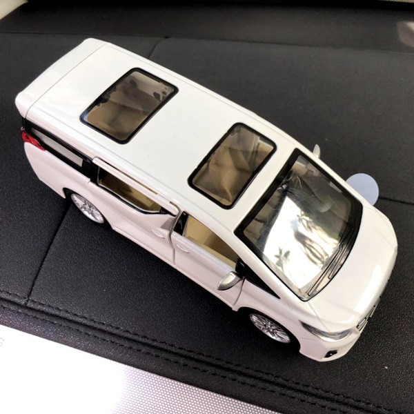 TOYOTA ALPHARD Parfume Pewangi Pengharum Mobil Parfum Pajangan Miniatur Diecast Mobil